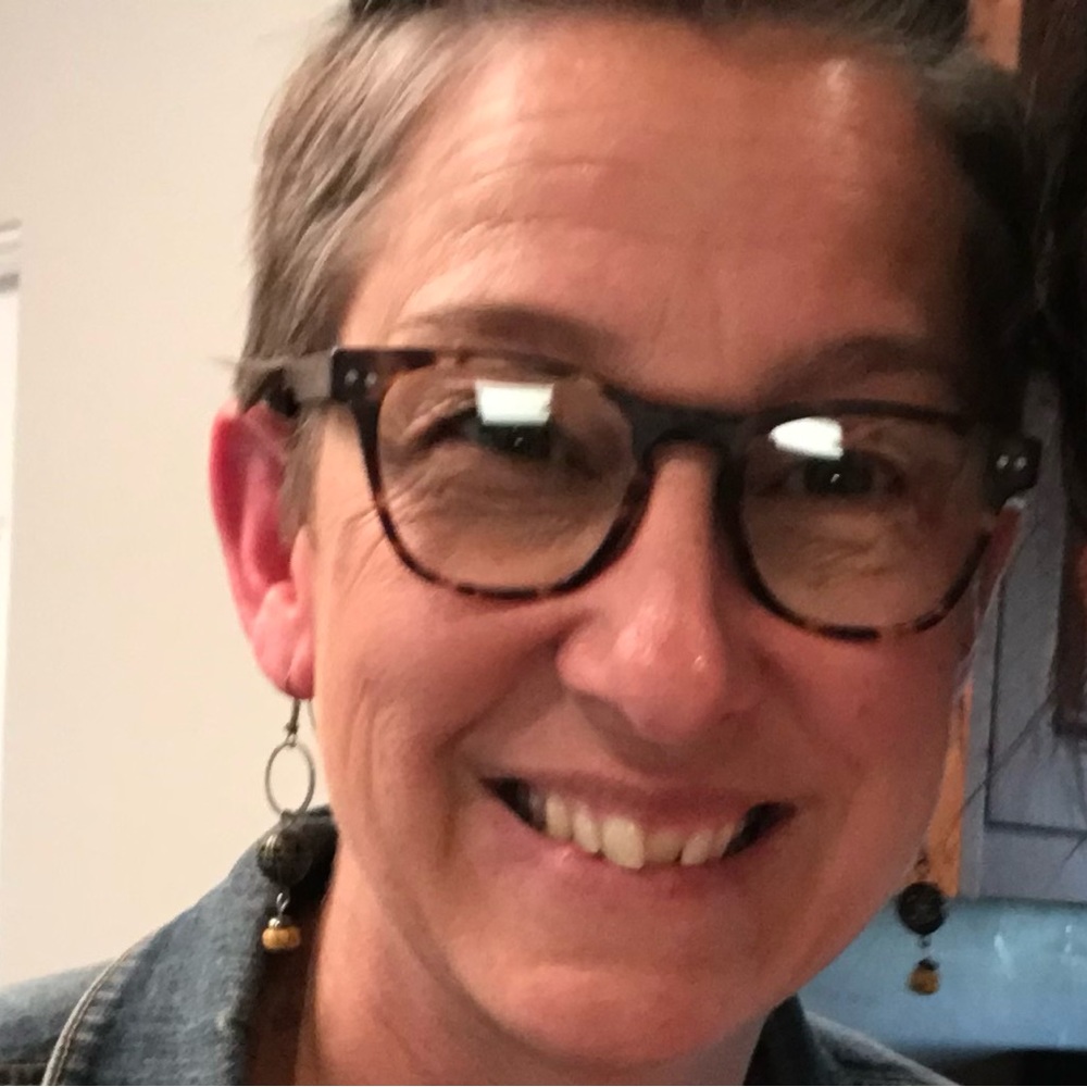 Meet your Posher, Deb